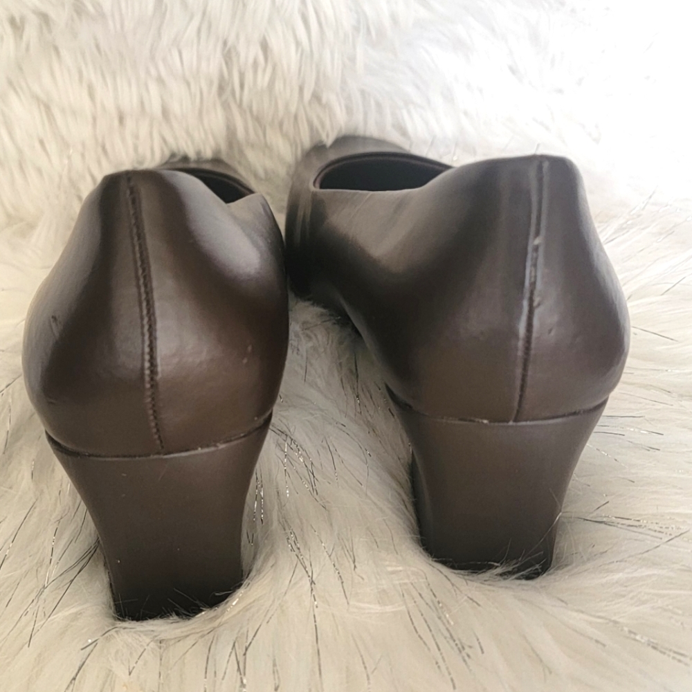 New - Basic Editions Shoes - Picture 5 of 9